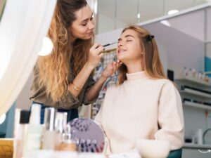 Makeup Artist Cincinnati: Unveiling the Magic Behind Stunning Looks