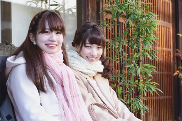 How to style a scarf